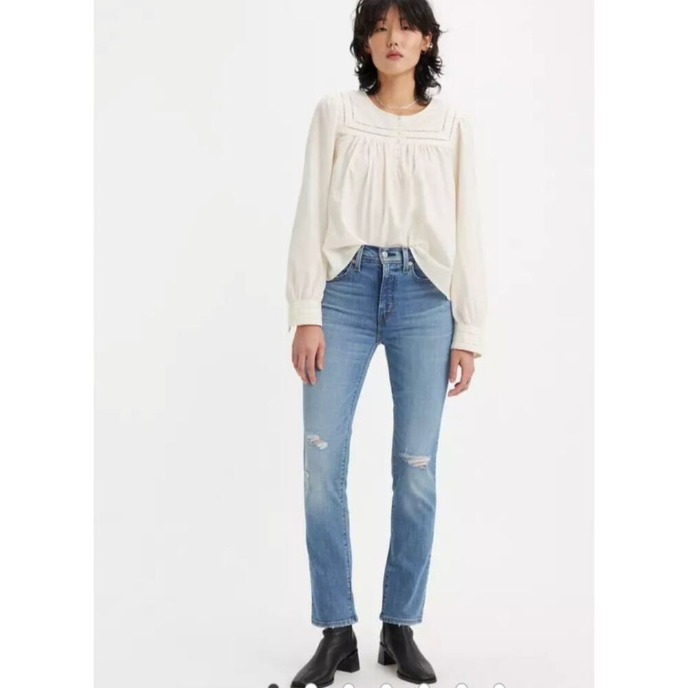 Levi's‎ 724 High Rise Straight Jeans Women's Size 29 x 32 Blue Distressing- NEW